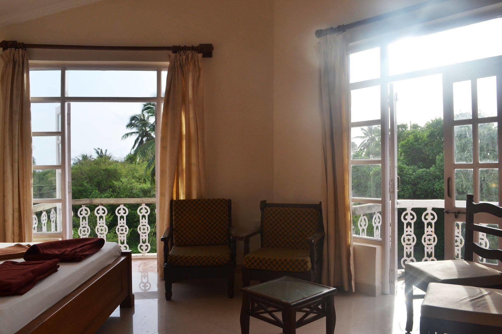 Sunset Resort Candolim