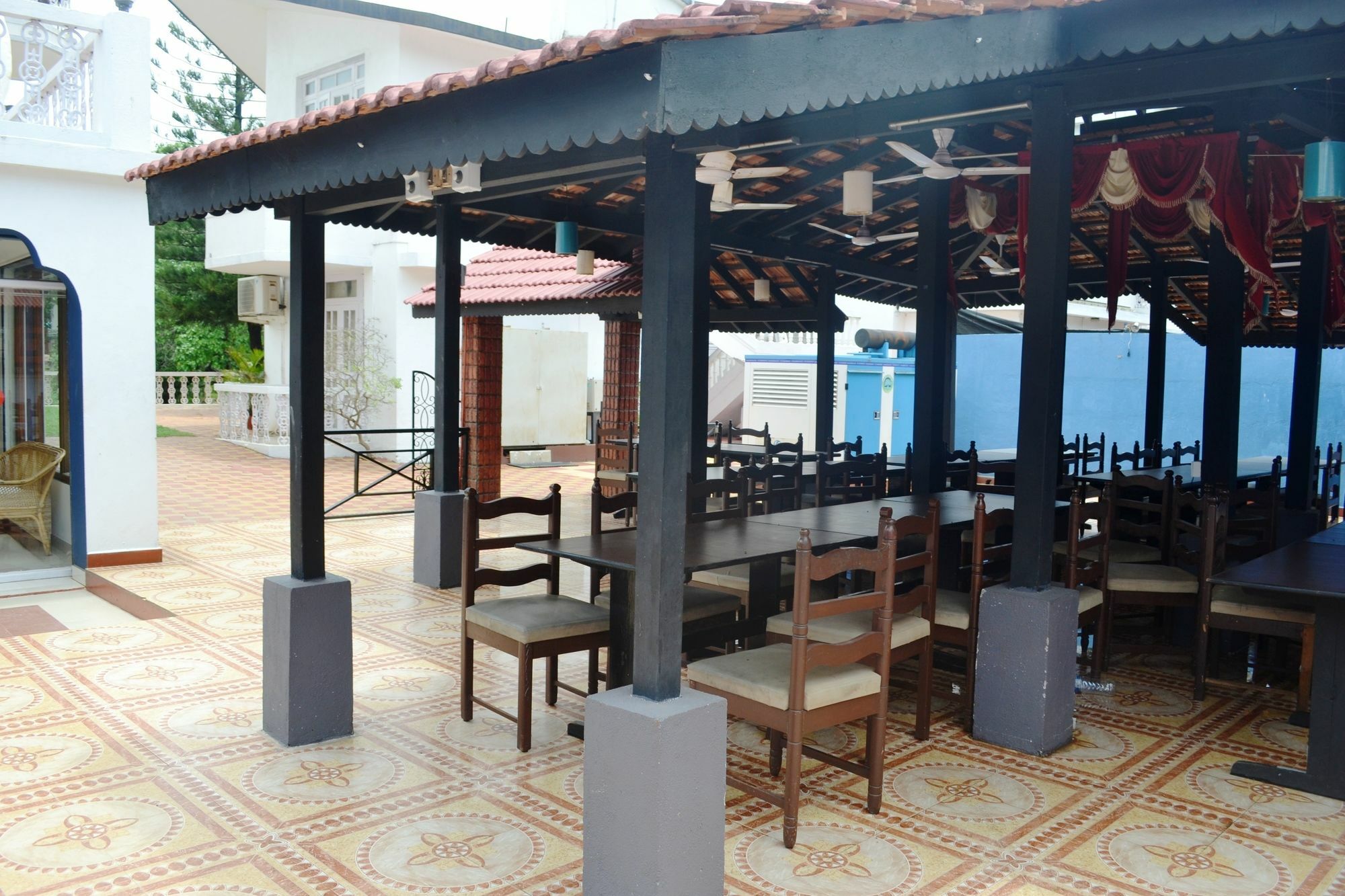 Sunset Resort Candolim